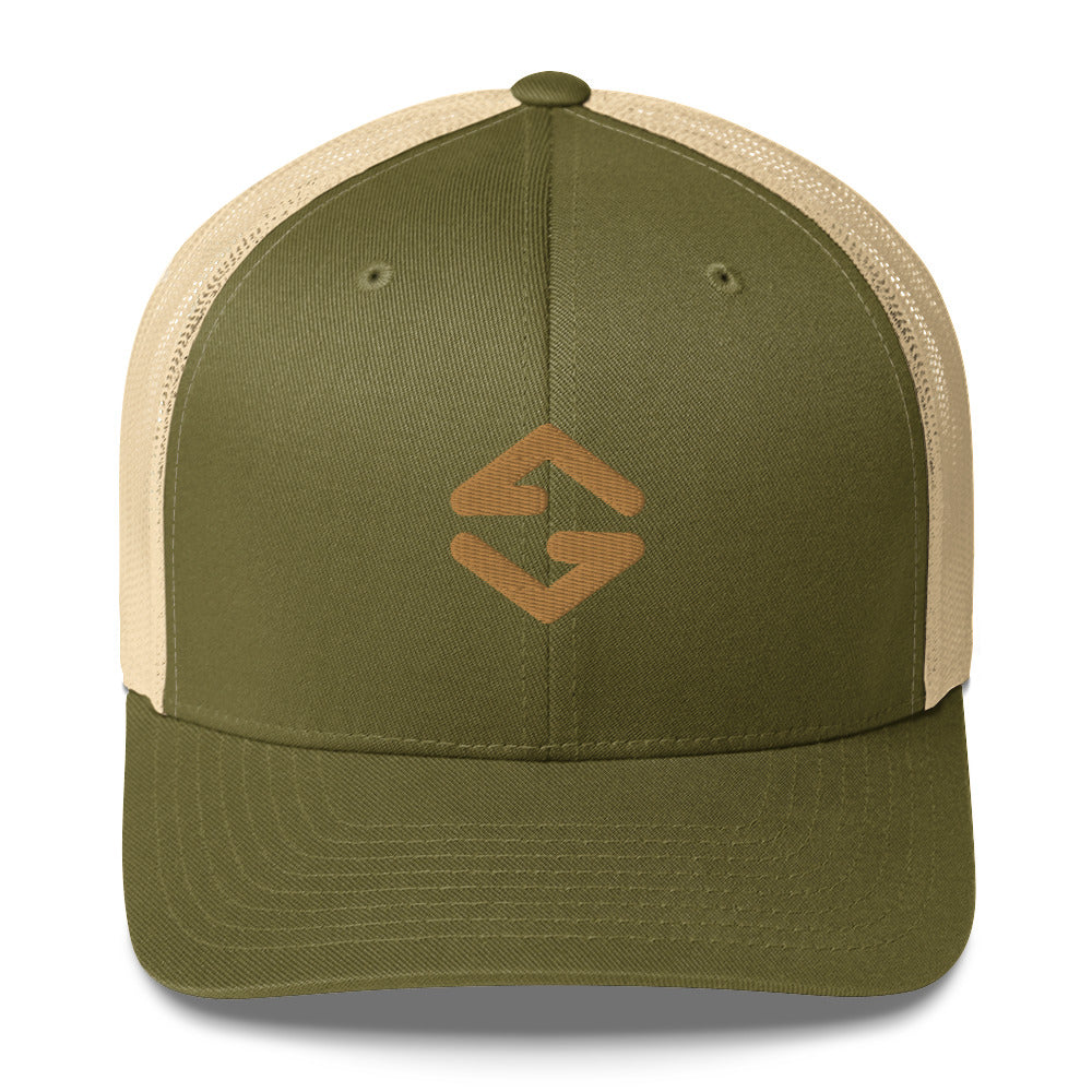 Trucker cap in green with mesh back, curved brim, and adjustable snap closure